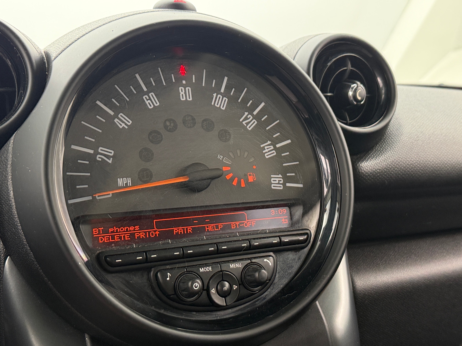 Thumbnail: 2015 MINI Cooper Countryman - 3