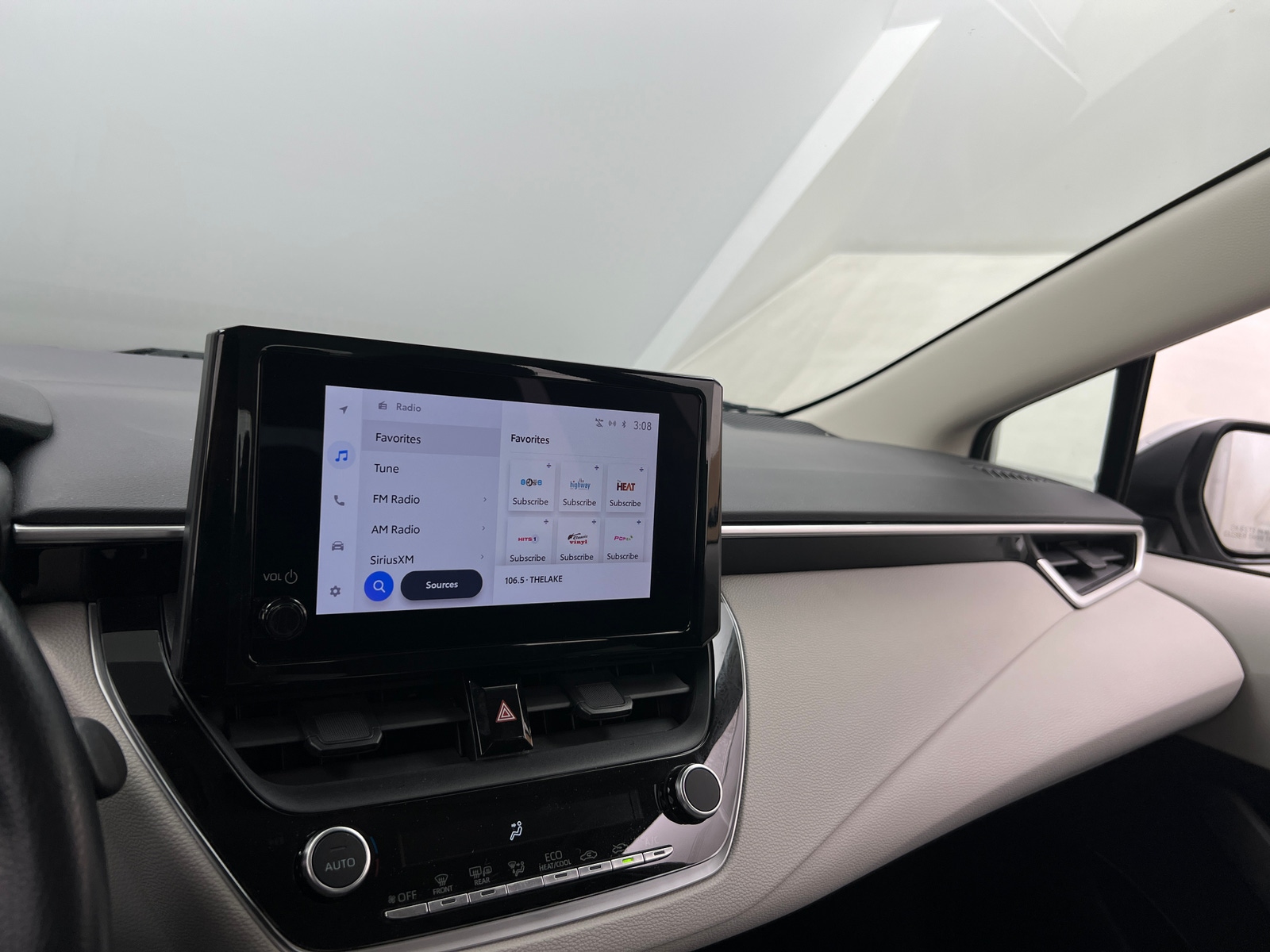 Thumbnail: 2023 Toyota Corolla - 4