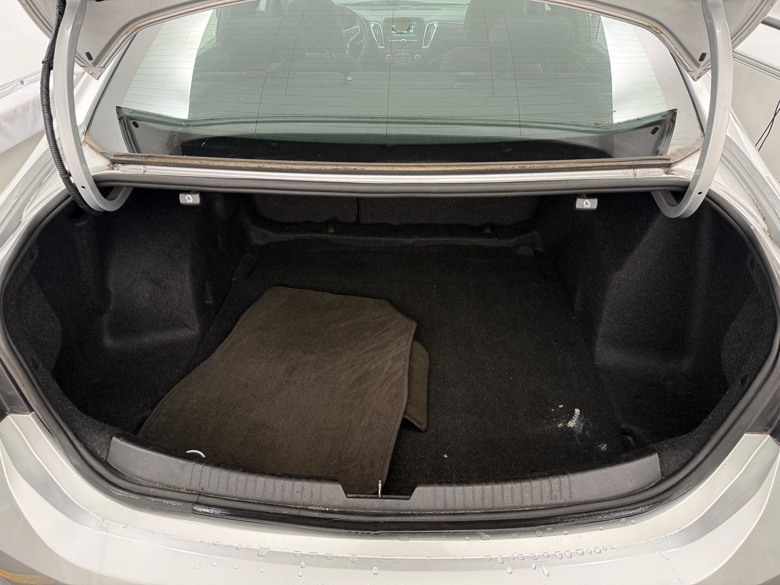 Thumbnail: 2018 Chevrolet Malibu - 7