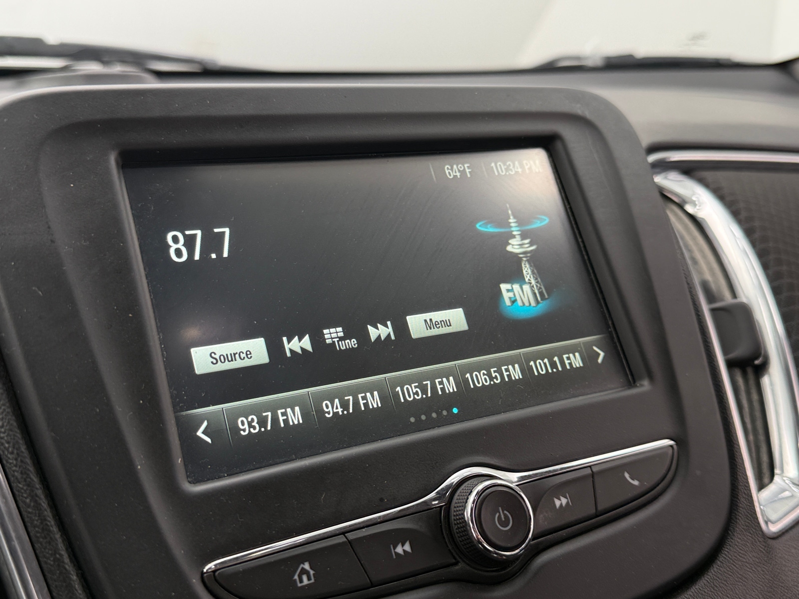 Thumbnail: 2018 Chevrolet Malibu - 4