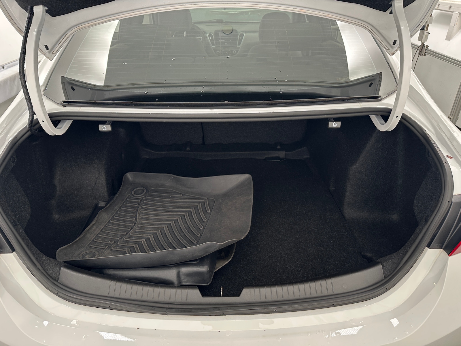 Thumbnail: 2022 Chevrolet Malibu - 7