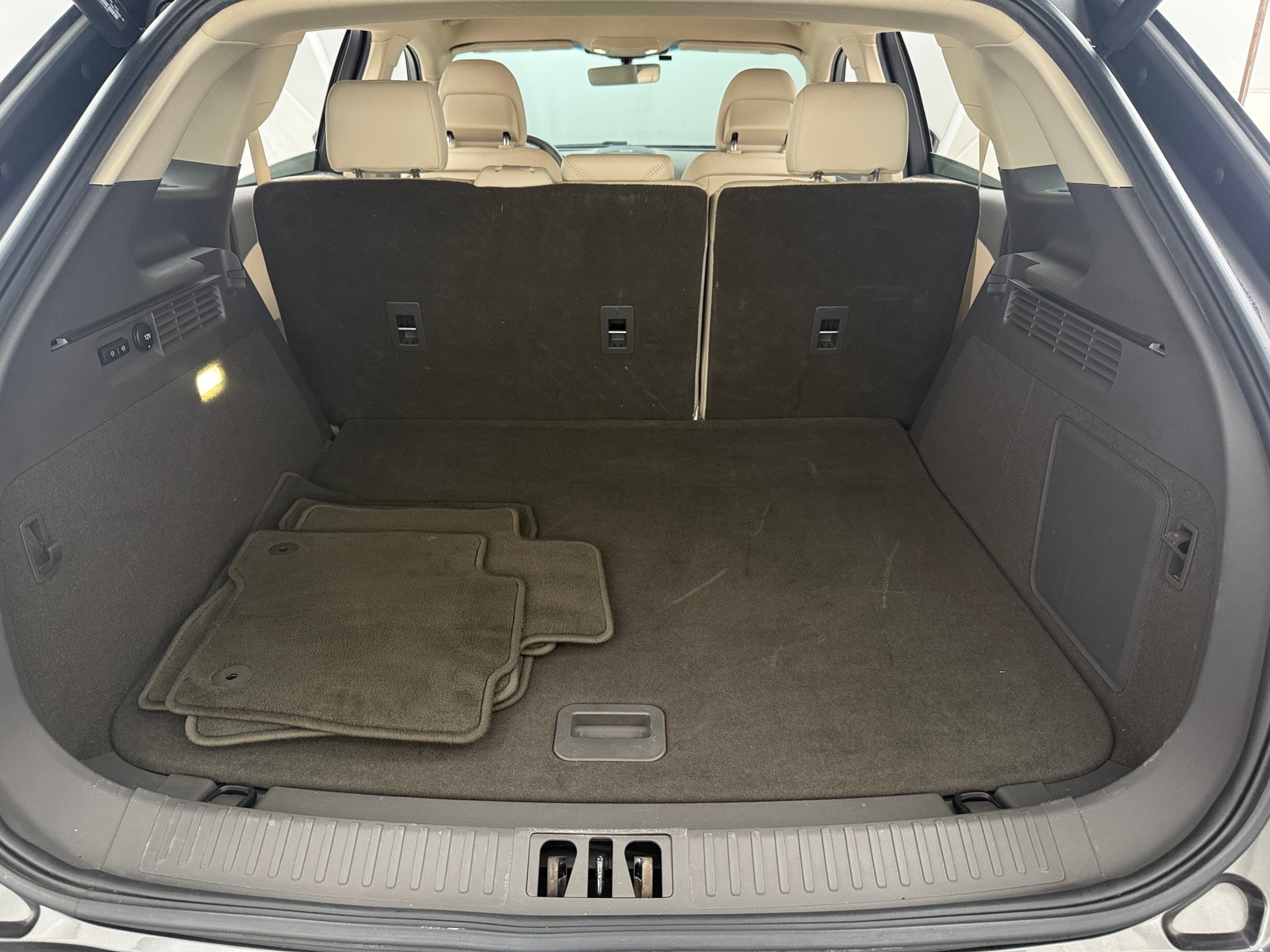 Thumbnail: 2019 Lincoln Nautilus - 6