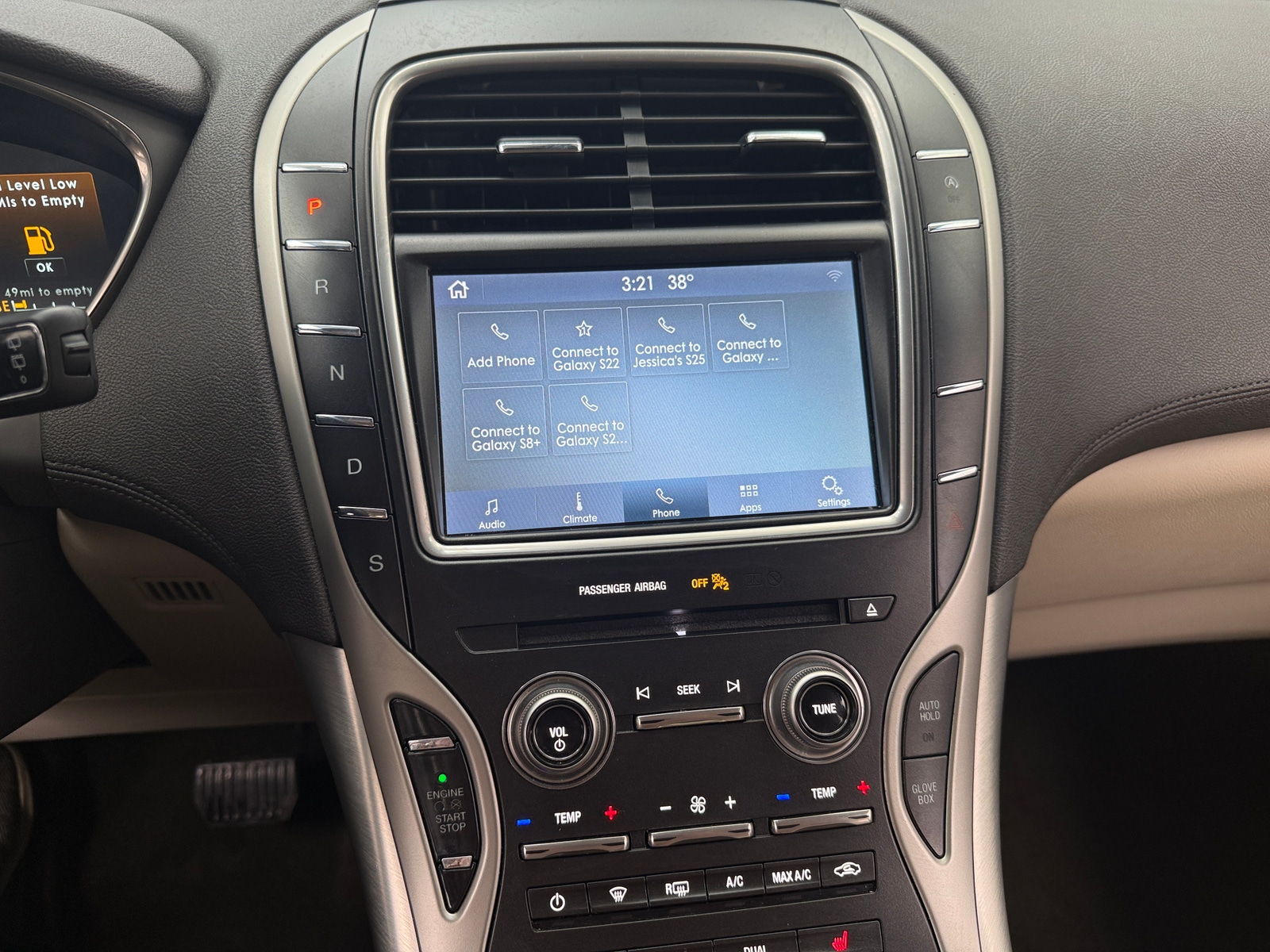 Thumbnail: 2019 Lincoln Nautilus - 3