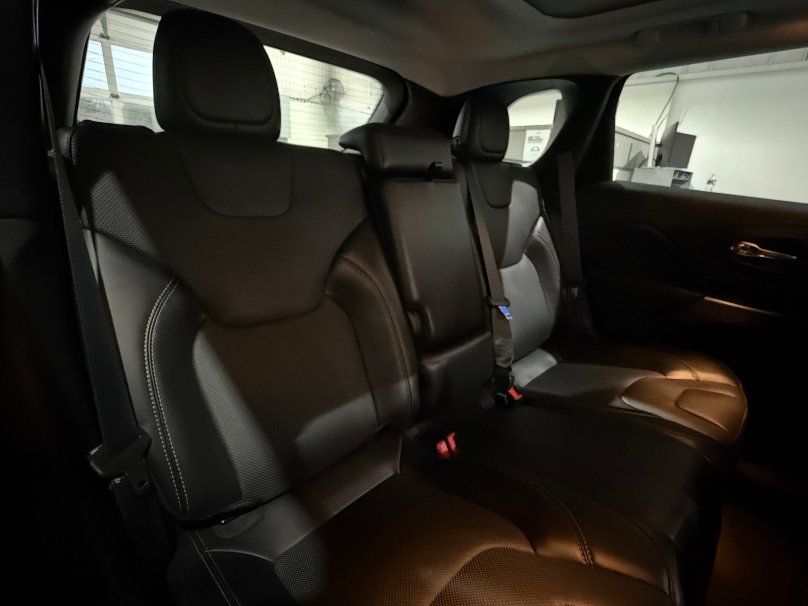 Thumbnail: 2020 Jeep Cherokee - 5