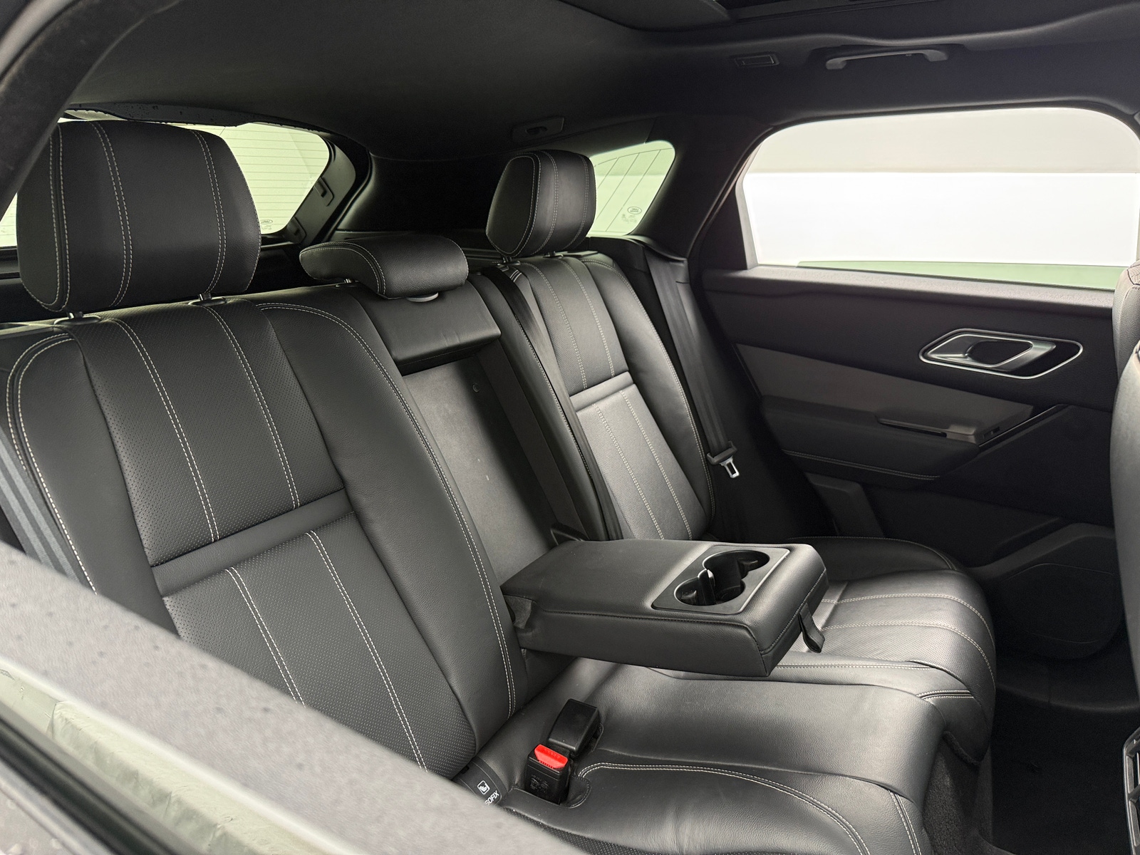 Thumbnail: 2018 Land Rover Range Rover Velar - 5