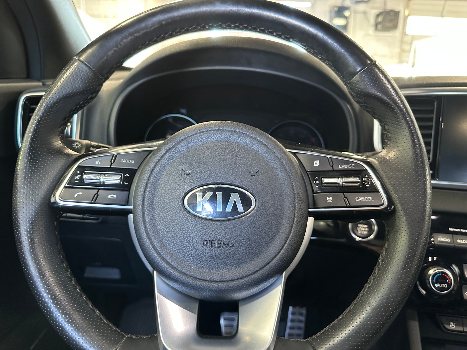 Thumbnail: 2022 Kia Sportage - 4