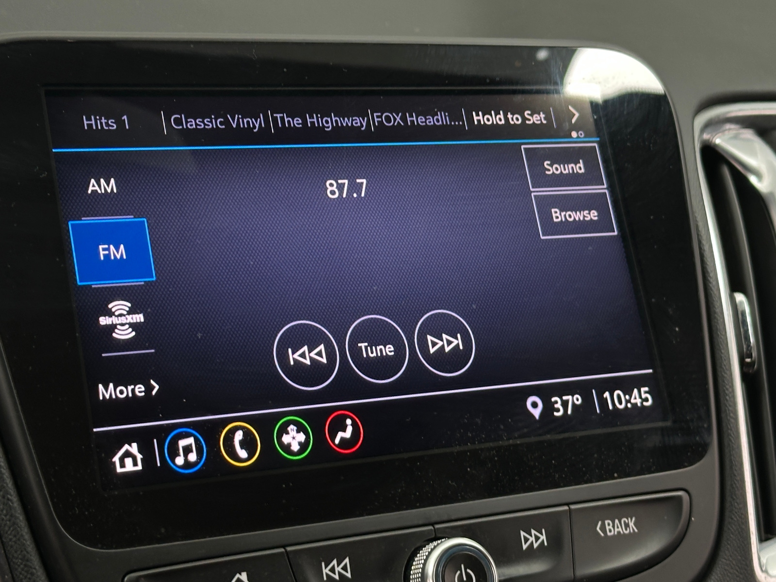 Thumbnail: 2021 Chevrolet Malibu - 4