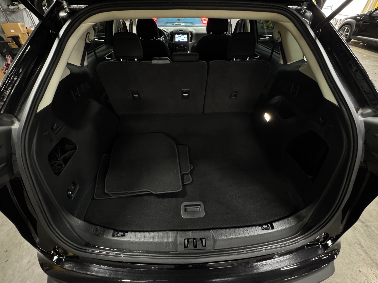 Thumbnail: 2019 Ford Edge - 7