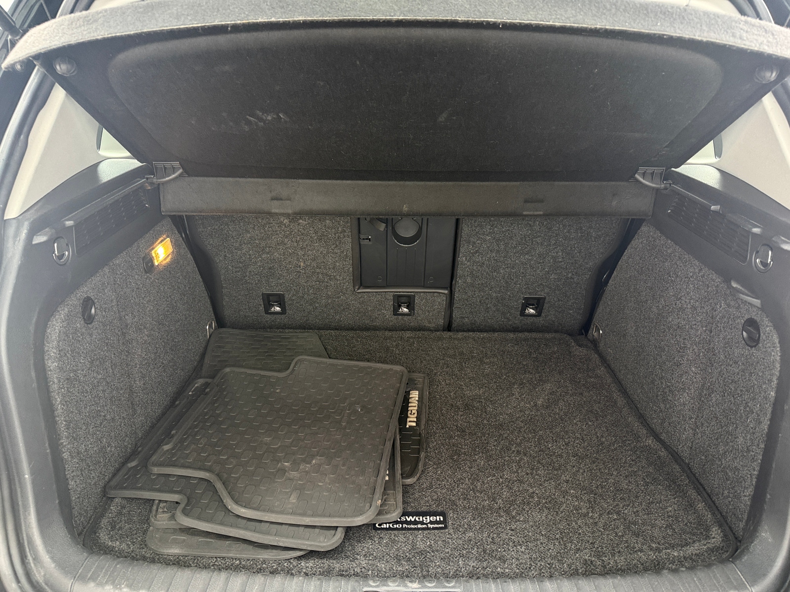 Thumbnail: 2016 Volkswagen Tiguan - 7