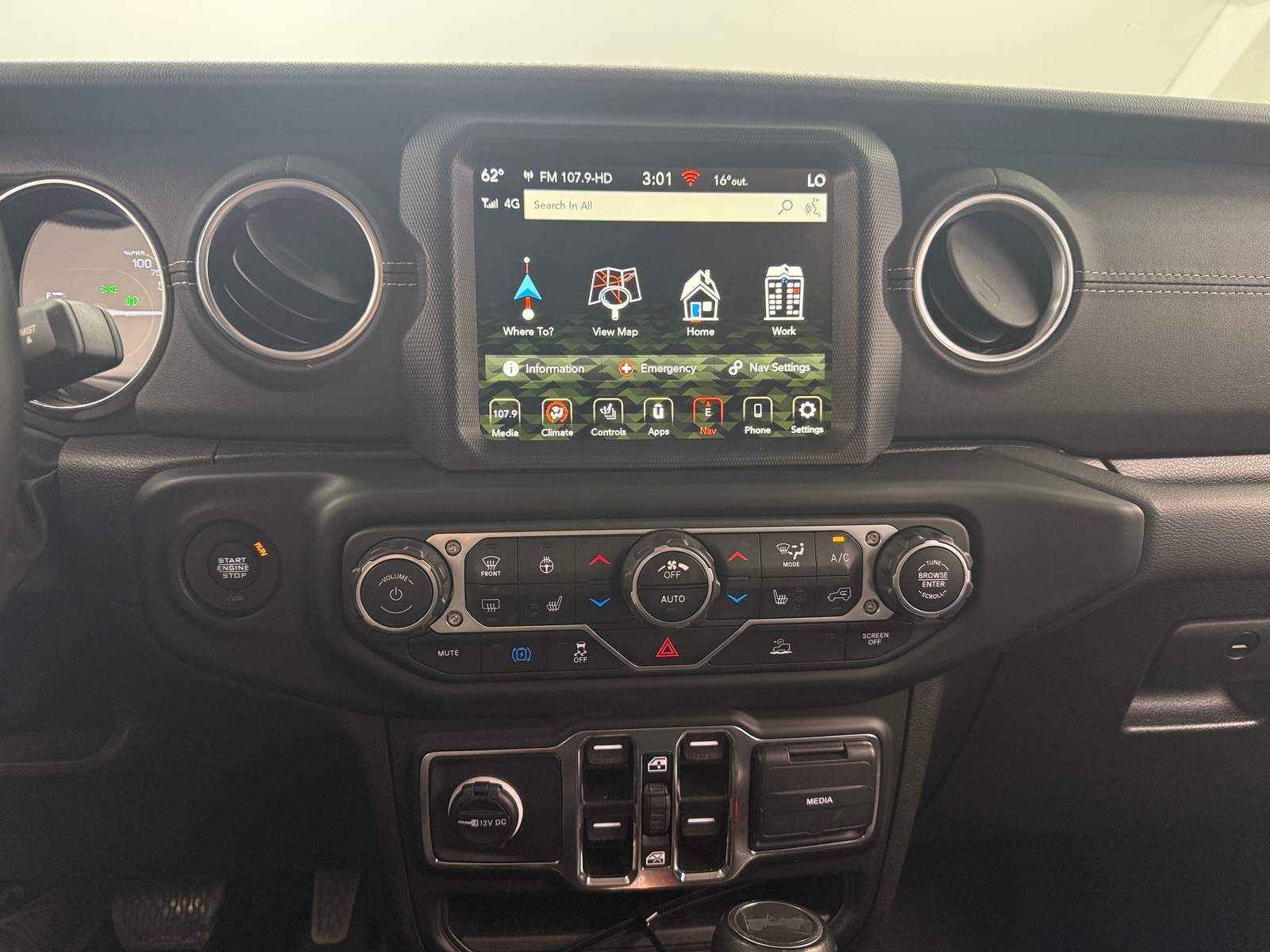 Thumbnail: 2023 Jeep Wrangler - 3