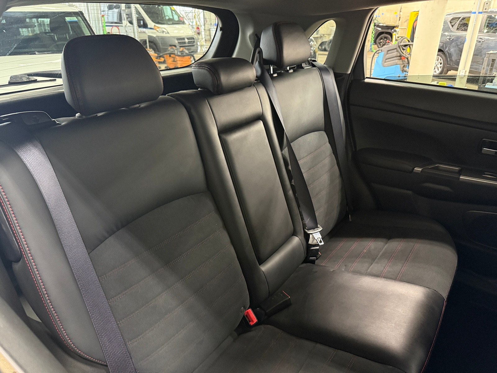 Thumbnail: 2024 Mitsubishi Outlander Sport - 5