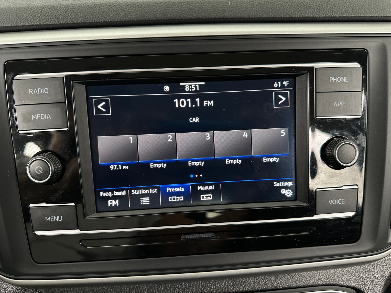 Thumbnail: 2023 Volkswagen Atlas - 3