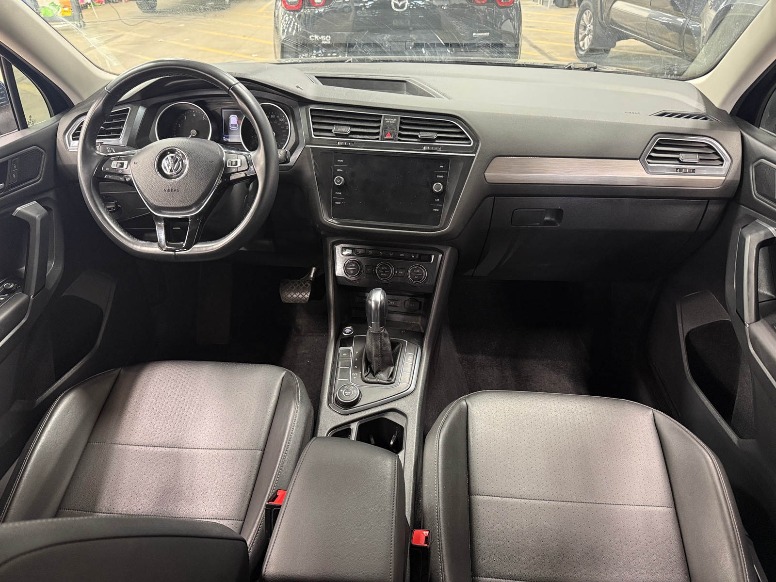 Thumbnail: 2019 Volkswagen Tiguan - 2