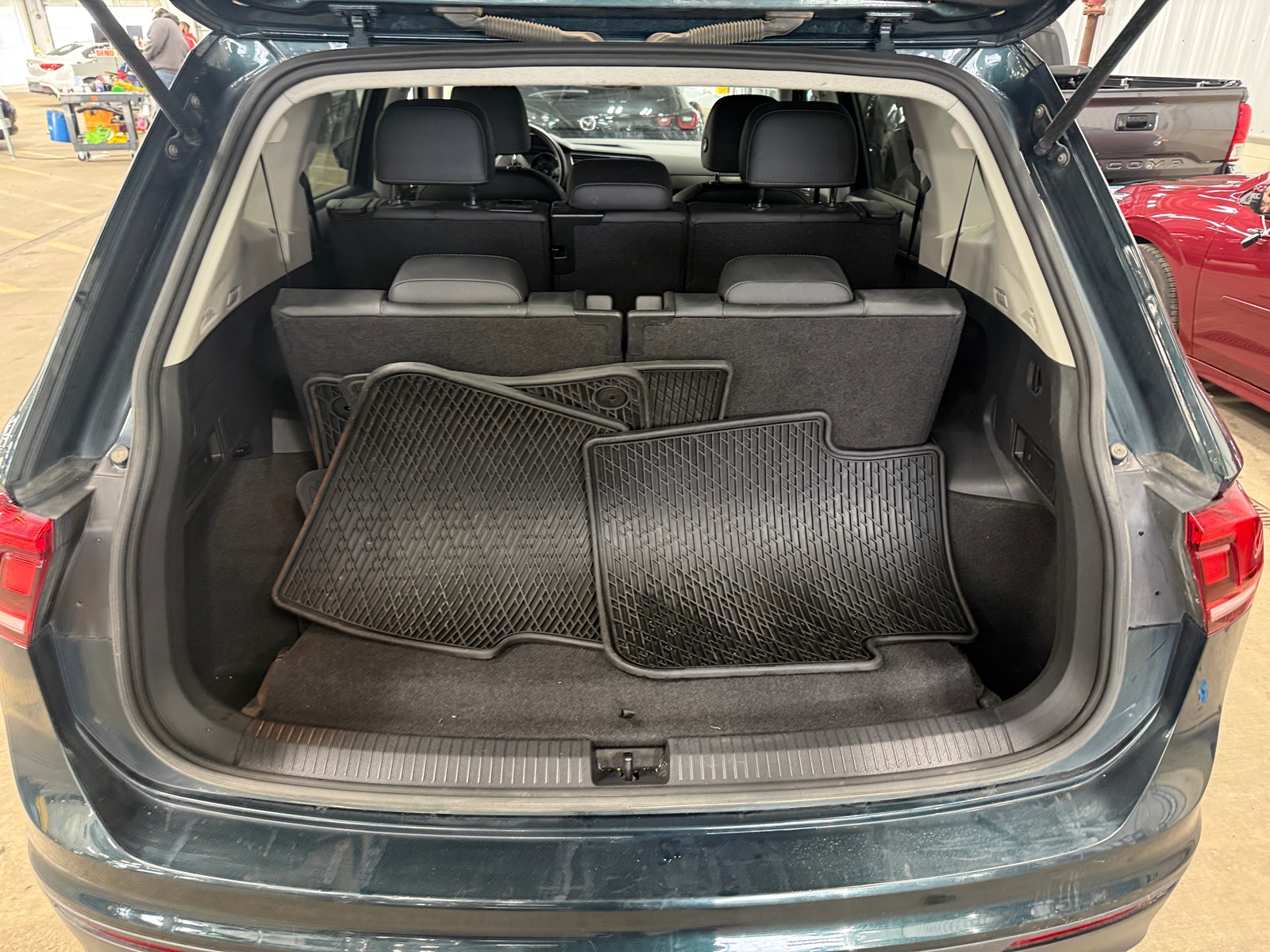 Thumbnail: 2019 Volkswagen Tiguan - 6