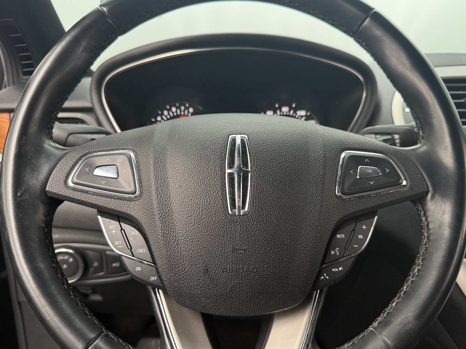 Thumbnail: 2018 Lincoln MKC - 4