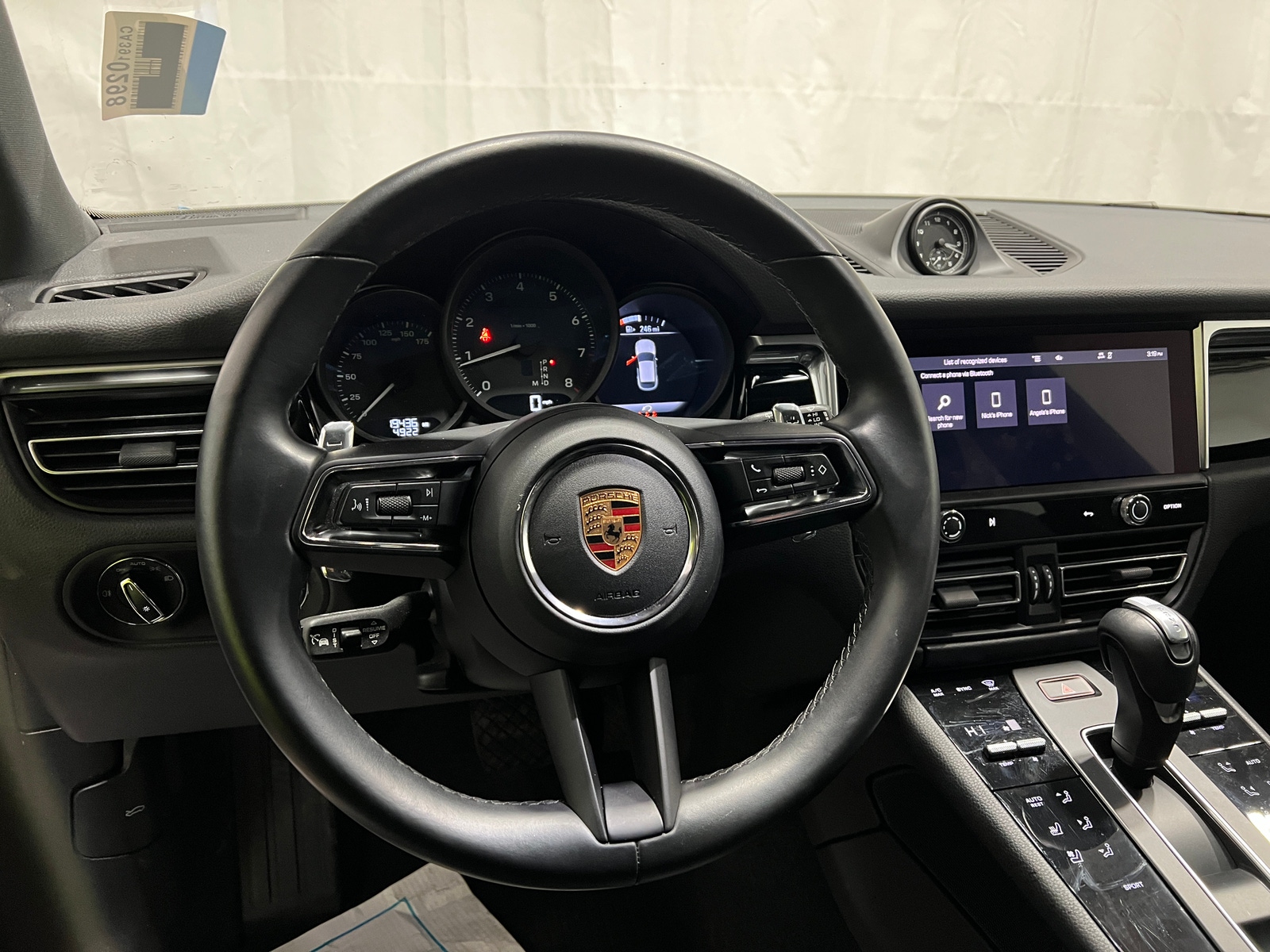 Thumbnail: 2023 Porsche Macan - 4