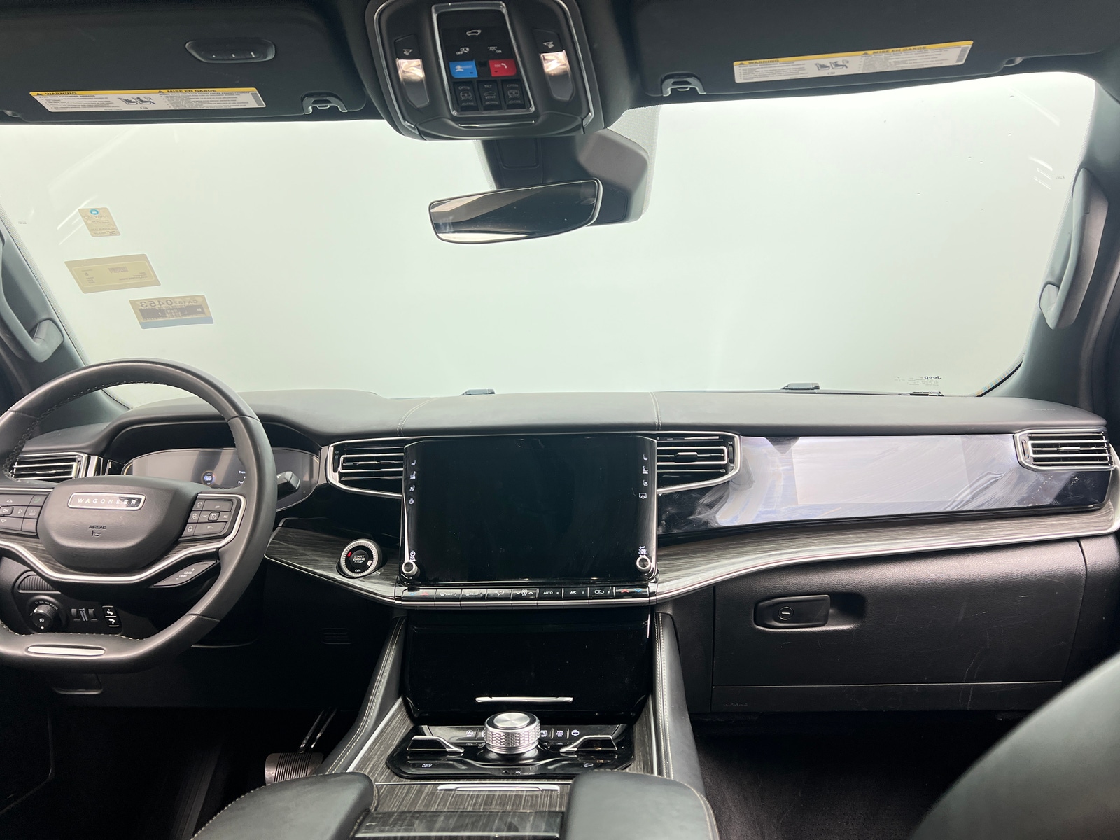 Thumbnail: 2022 Jeep Wagoneer - 2