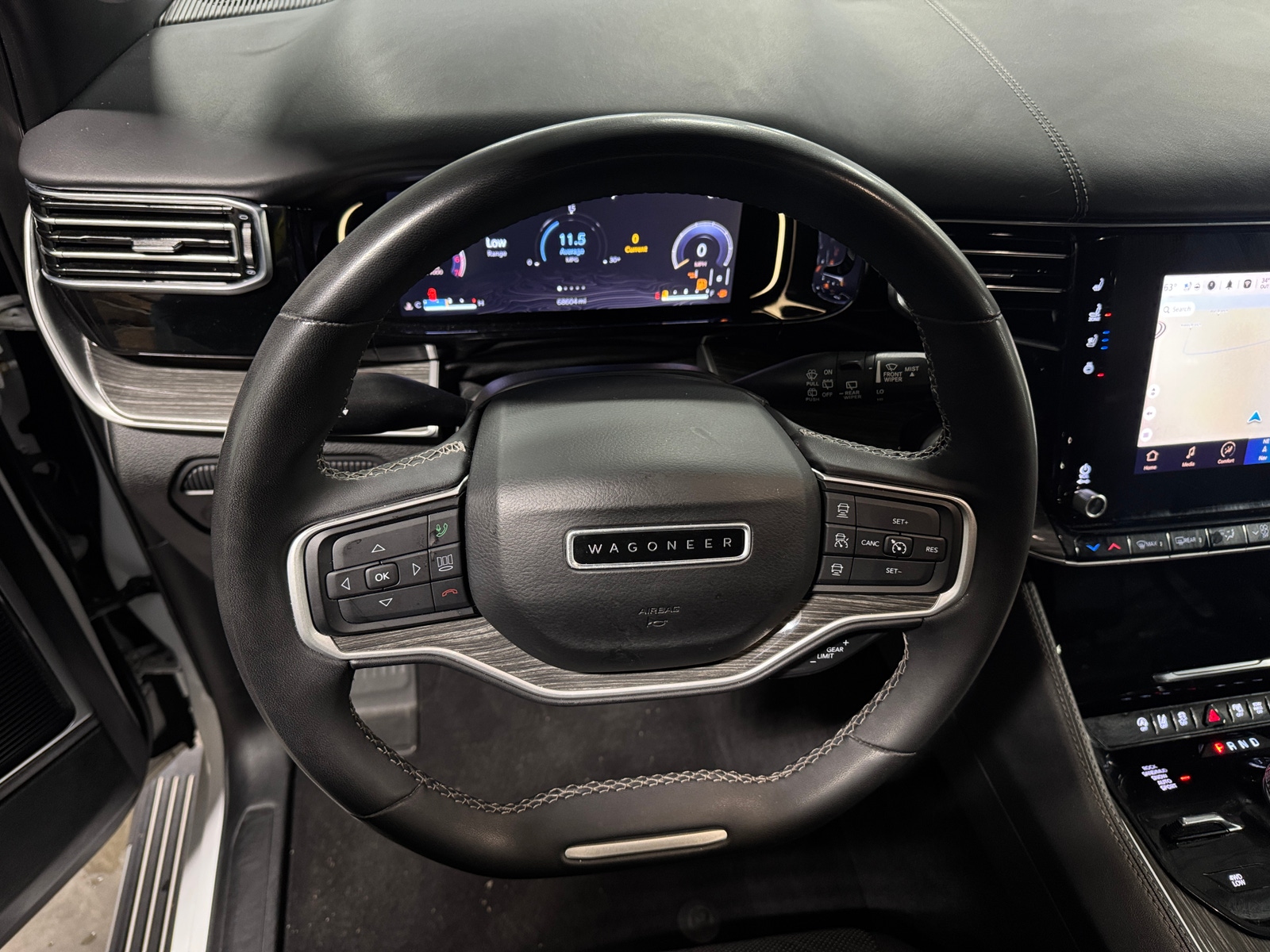 Thumbnail: 2022 Jeep Wagoneer - 4