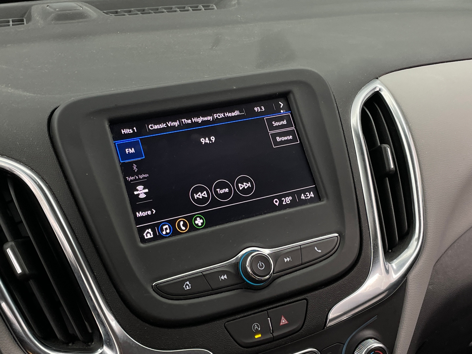 Thumbnail: 2024 Chevrolet Equinox - 4