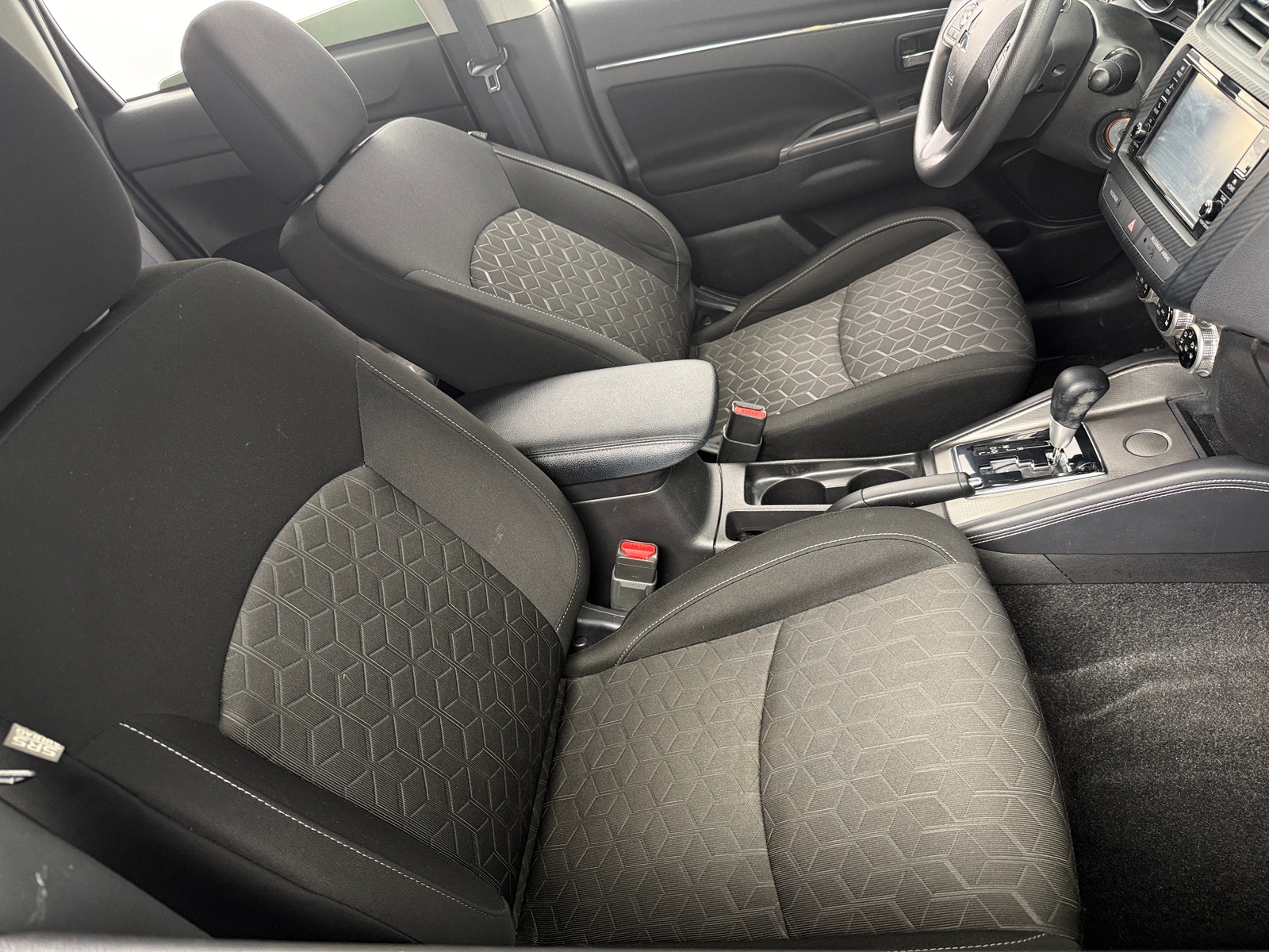 Thumbnail: 2021 Mitsubishi Outlander Sport - 2