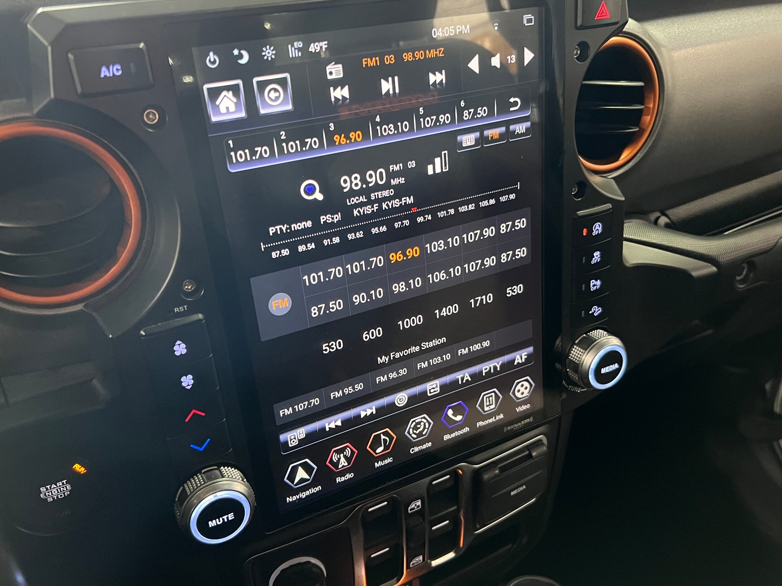 Thumbnail: 2022 Jeep Gladiator - 4