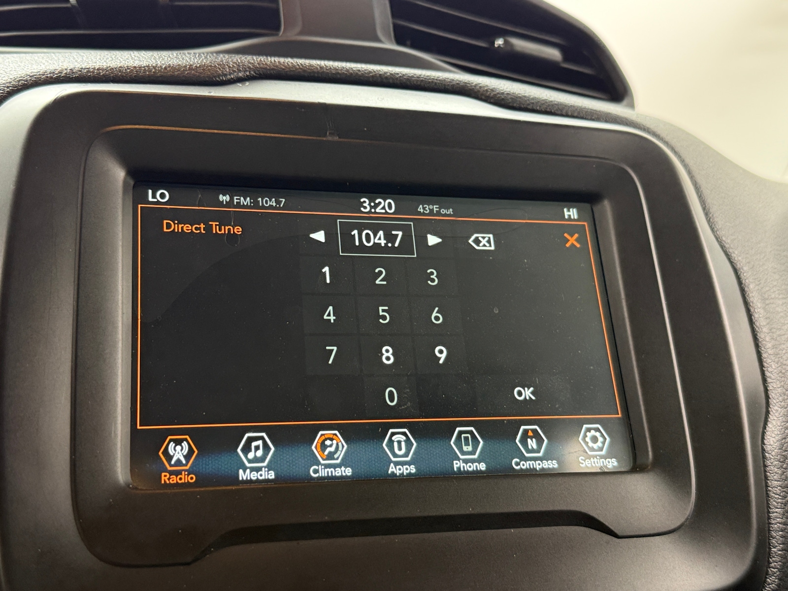 Thumbnail: 2018 Jeep Renegade - 4