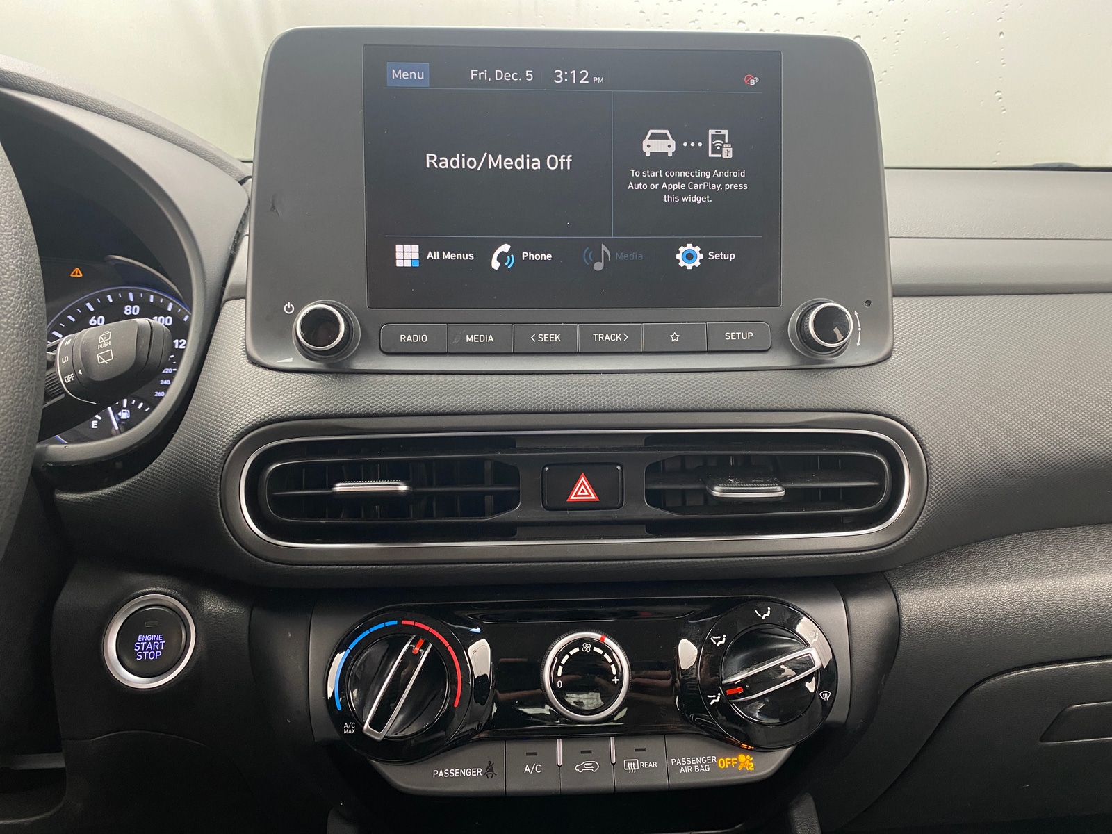 Thumbnail: 2023 Hyundai Kona - 4