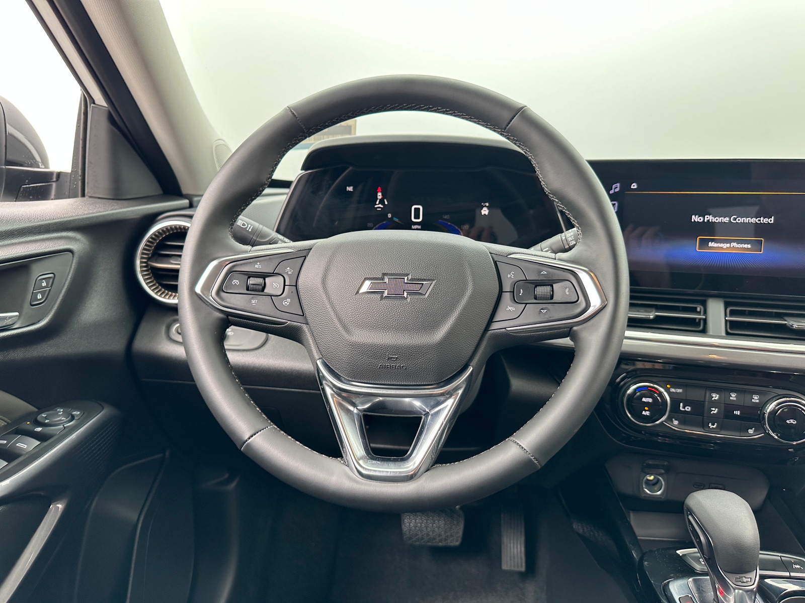 Thumbnail: 2025 Chevrolet Trax - 4