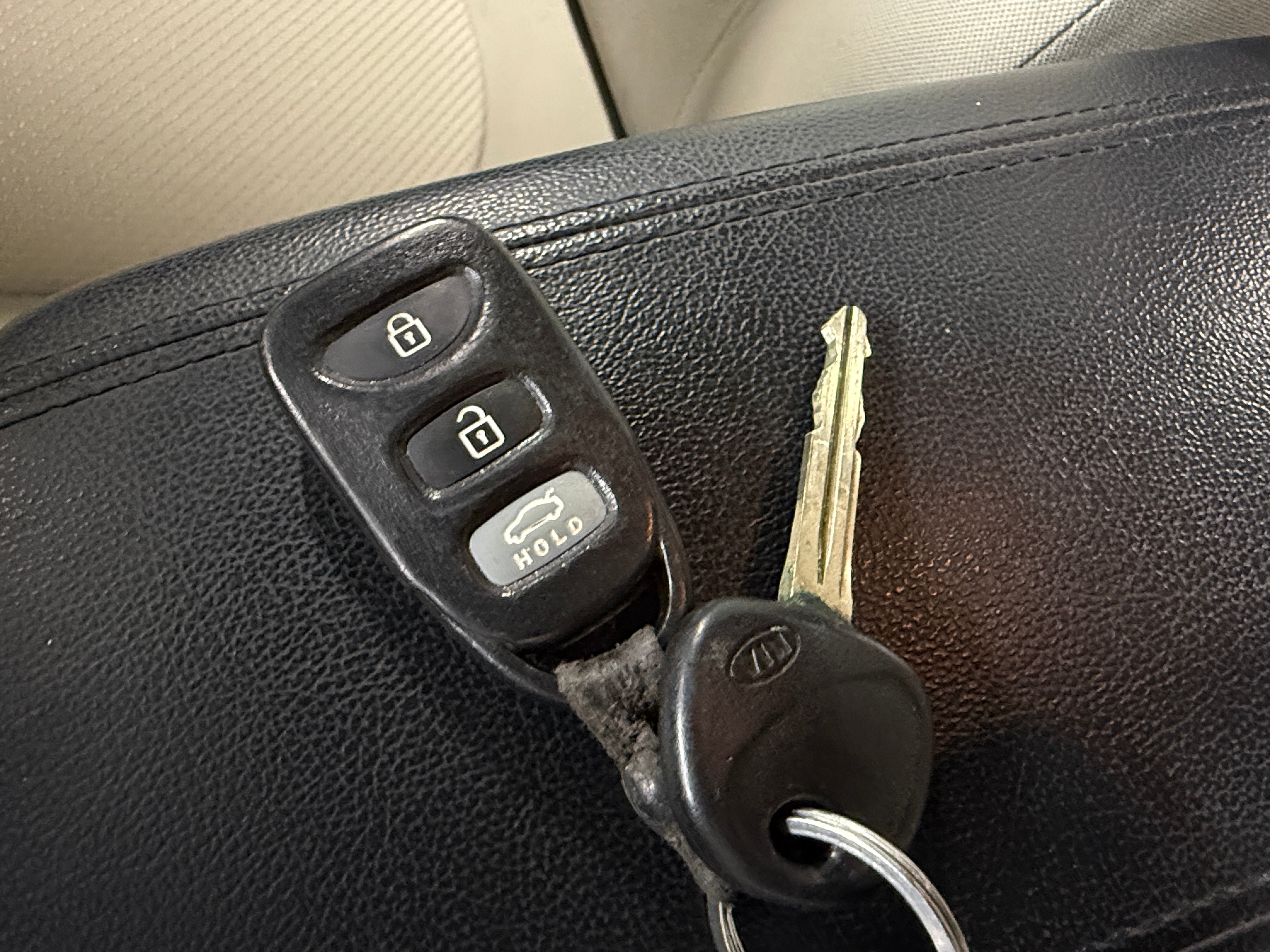 Used 2010 Kia Forte EX with VIN KNAFU4A23A5287261 for sale in Oak Creek, WI