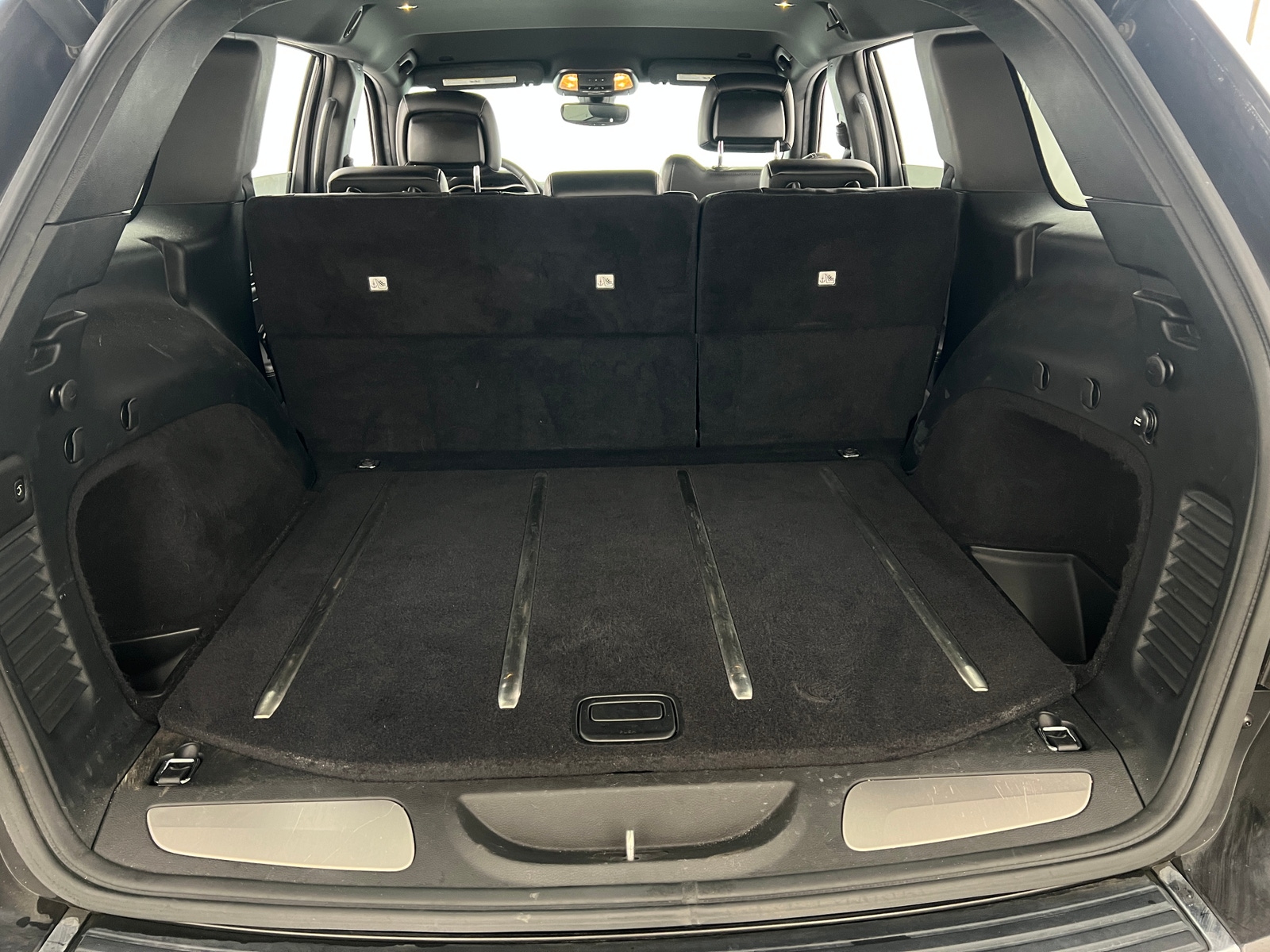 Thumbnail: 2017 Jeep Grand Cherokee - 6