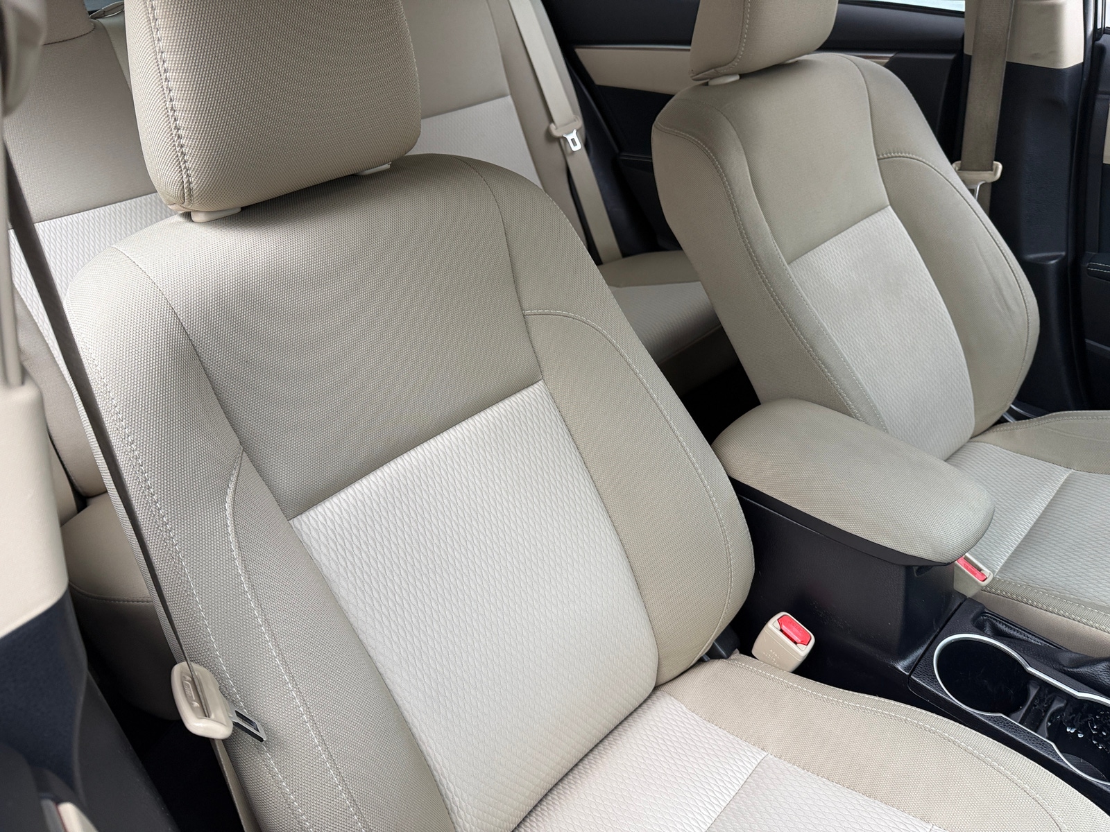 Thumbnail: 2016 Toyota Corolla - 2