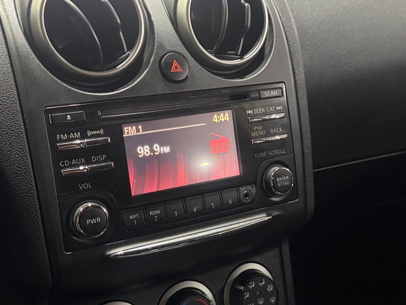 Thumbnail: 2014 Nissan Rogue - 4