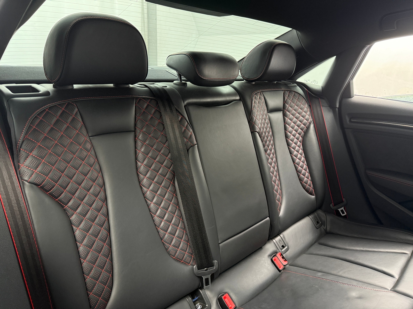 Thumbnail: 2018 Audi RS 3 - 5