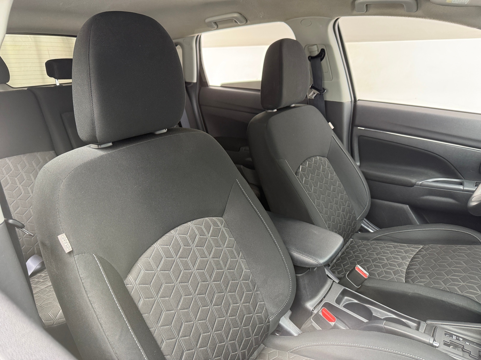 Thumbnail: 2024 Mitsubishi Outlander Sport - 2