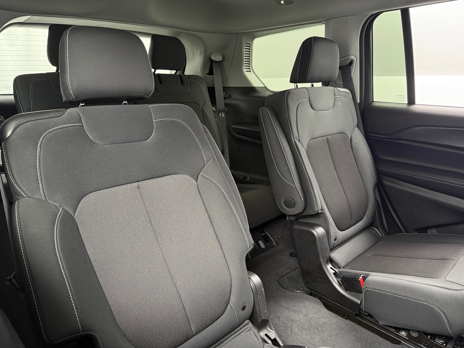 Thumbnail: 2022 Jeep Grand Cherokee L - 6