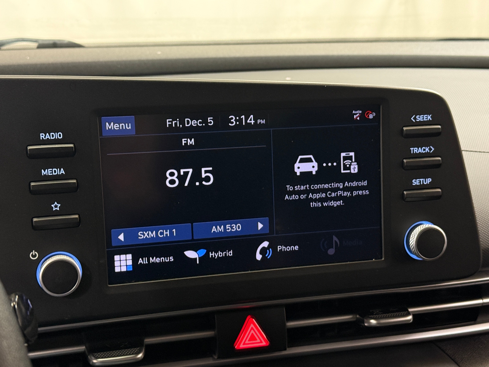 Thumbnail: 2023 Hyundai Elantra - 4