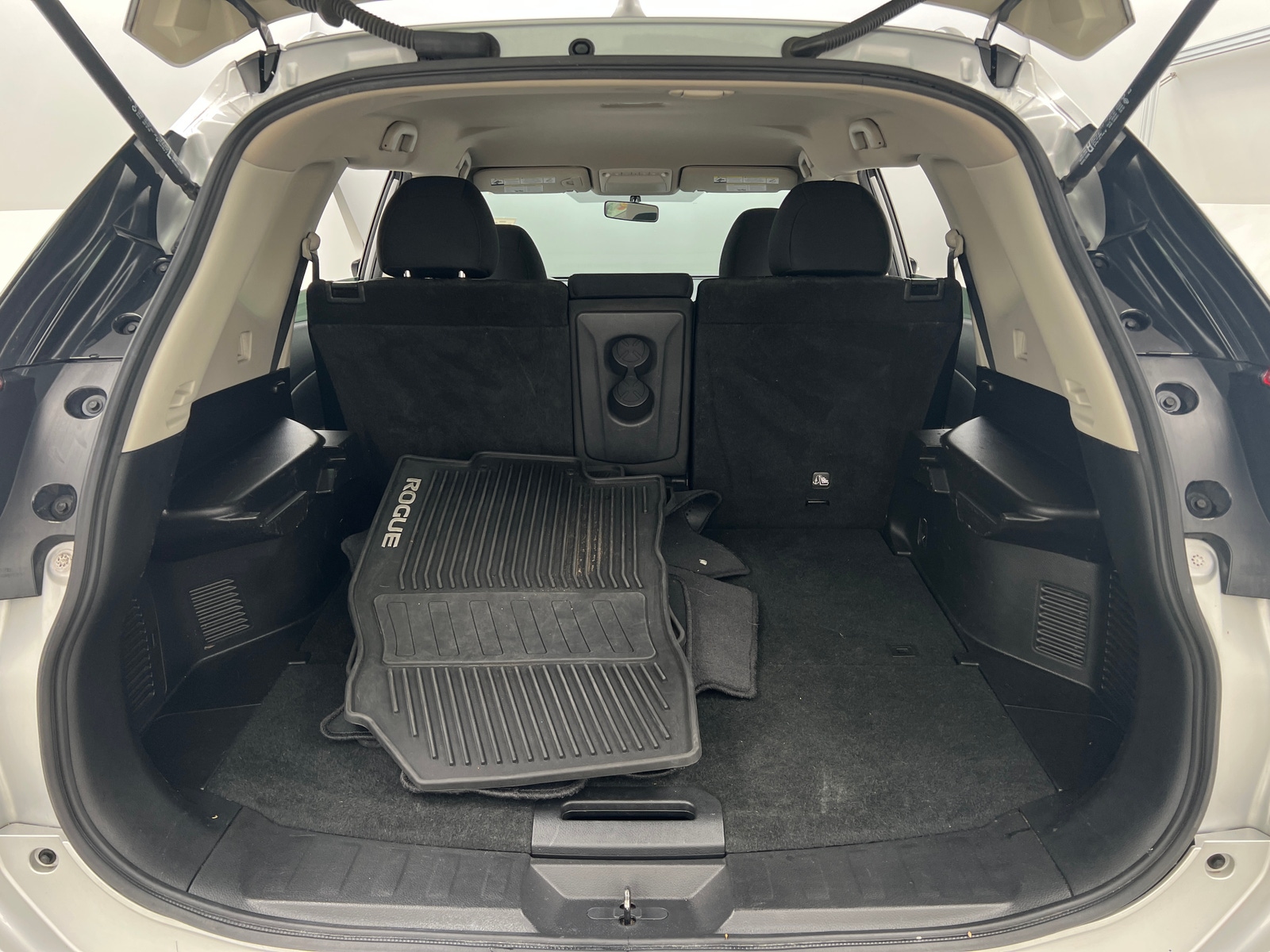 Thumbnail: 2017 Nissan Rogue - 7