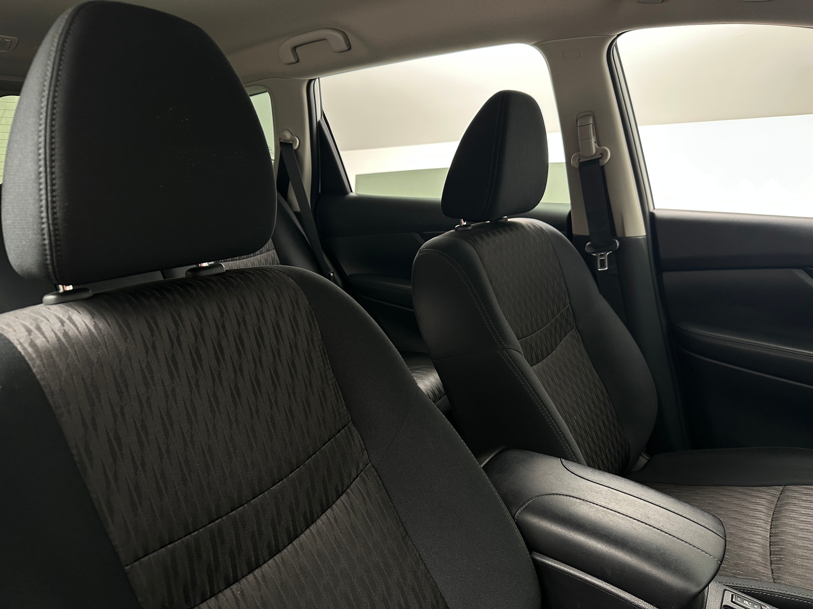 Thumbnail: 2018 Nissan Rogue - 2