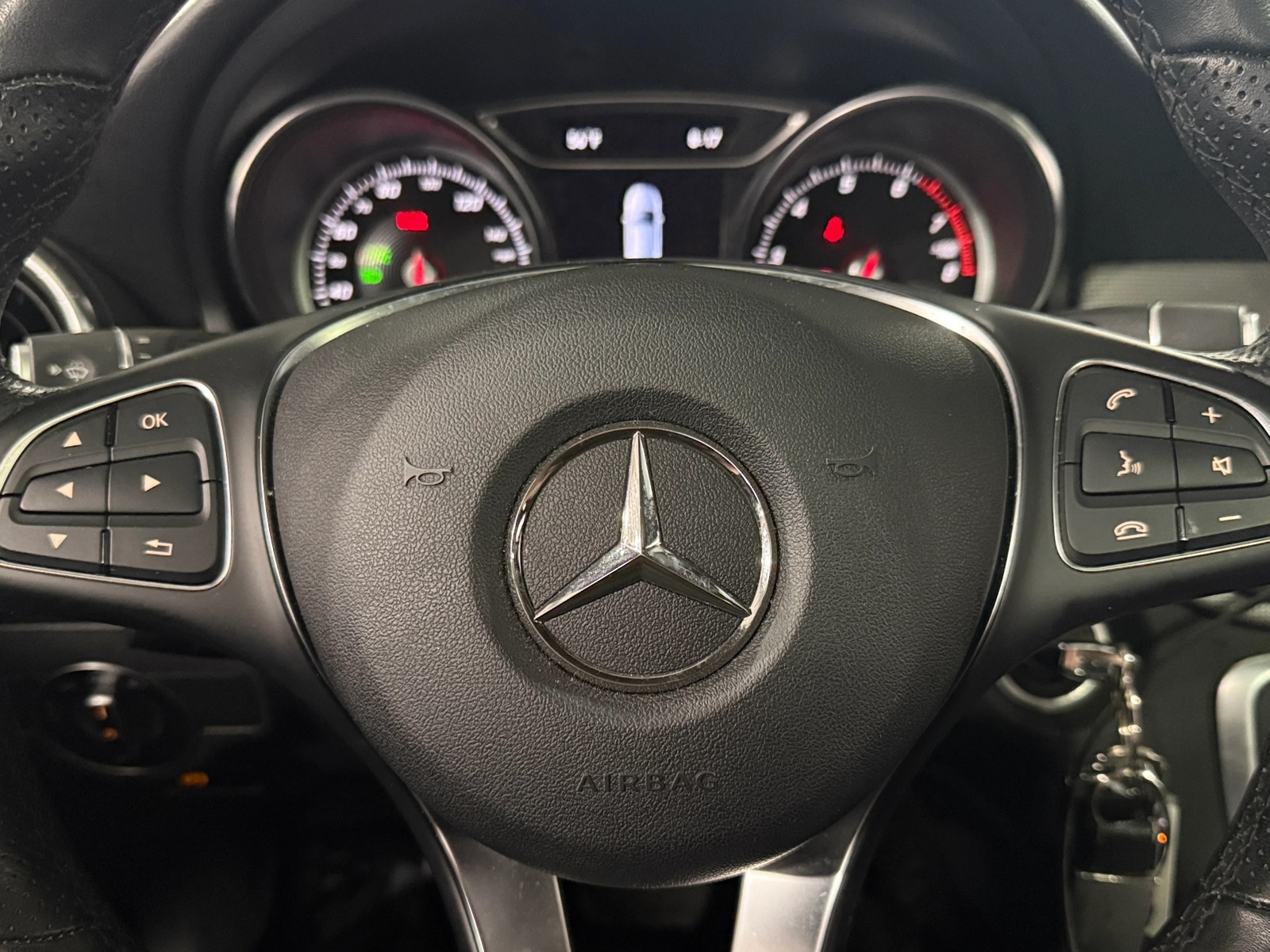 Thumbnail: 2019 Mercedes-Benz CLA - 3