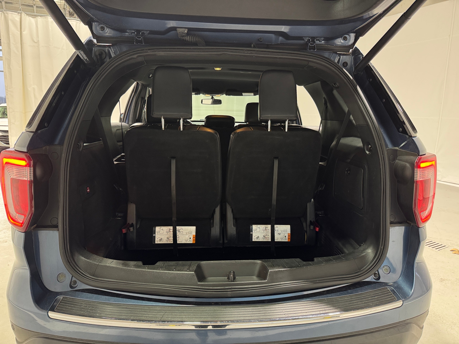 Thumbnail: 2018 Ford Explorer - 6