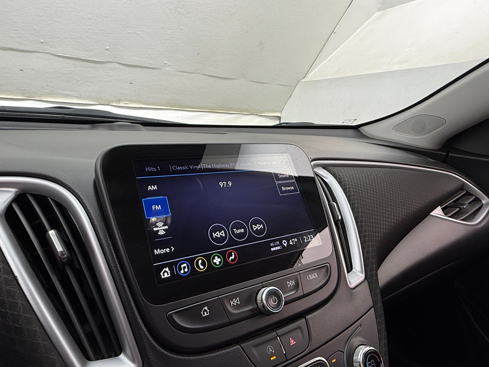 Thumbnail: 2023 Chevrolet Malibu - 4