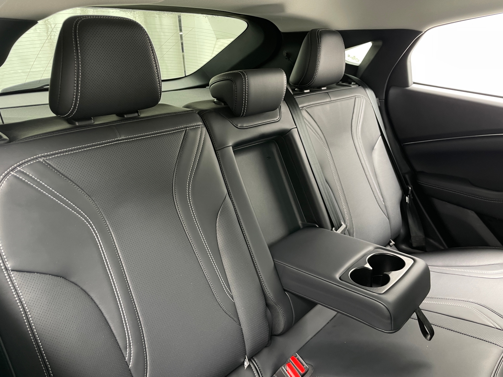 Thumbnail: 2022 Ford Mustang Mach-E - 5