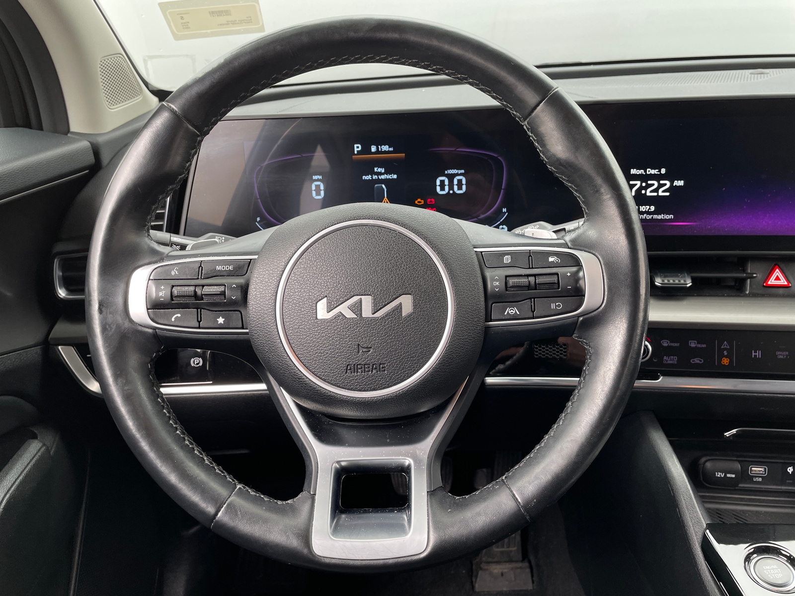 Thumbnail: 2023 Kia Sportage - 4