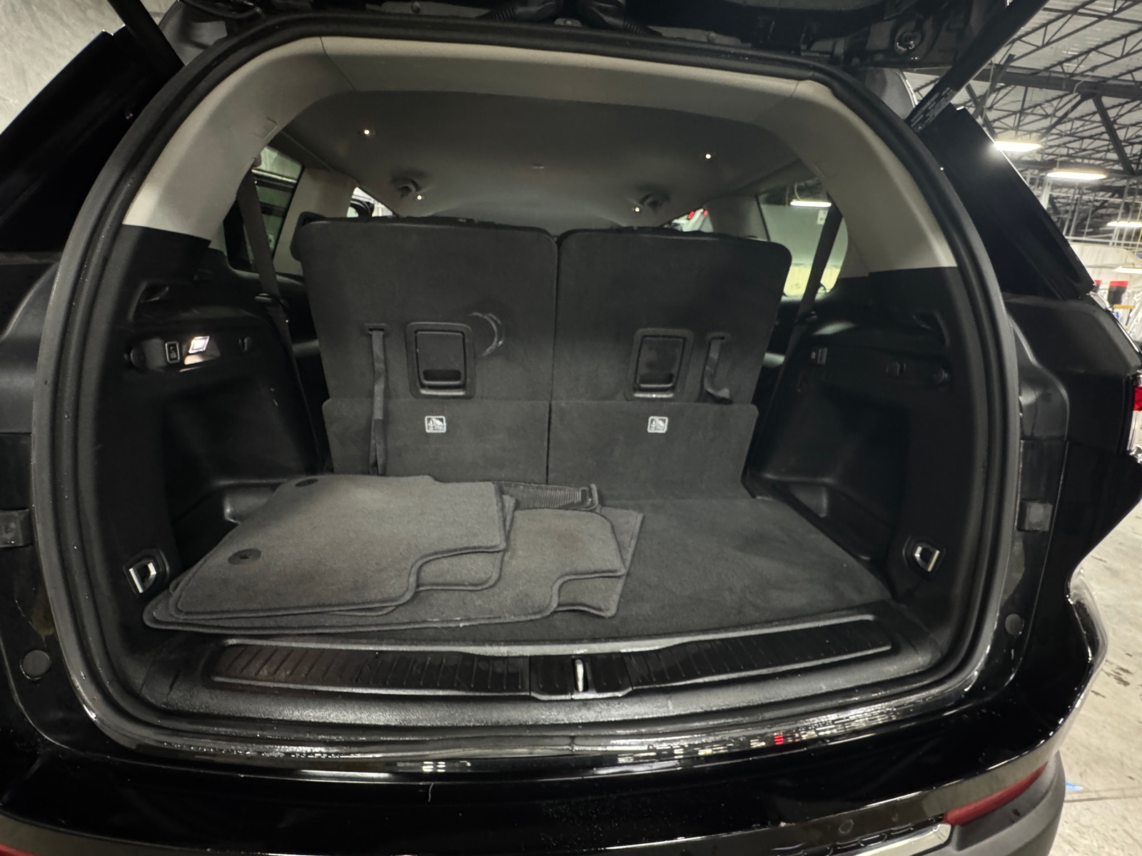 Thumbnail: 2023 Jeep Grand Cherokee L - 6