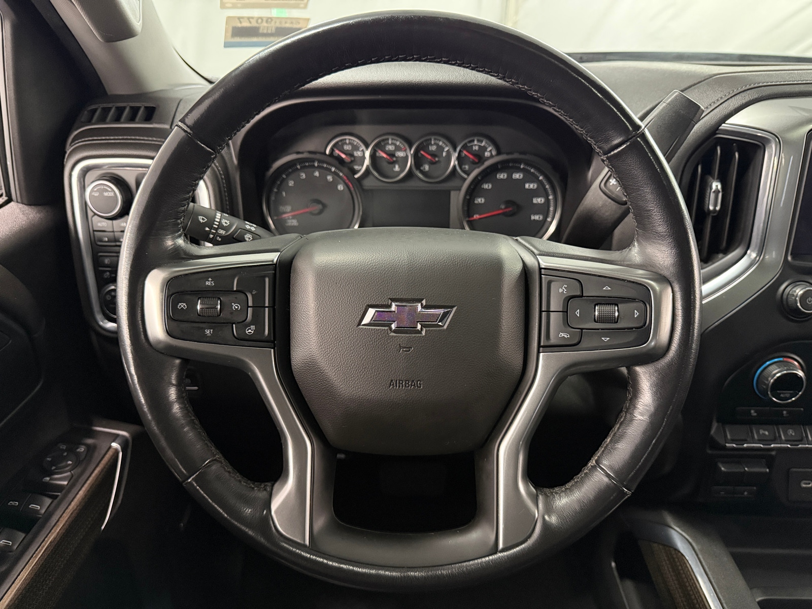 Thumbnail: 2020 Chevrolet Silverado 1500 - 4