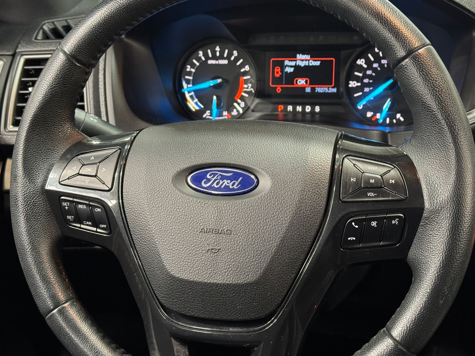 Thumbnail: 2018 Ford Explorer - 5