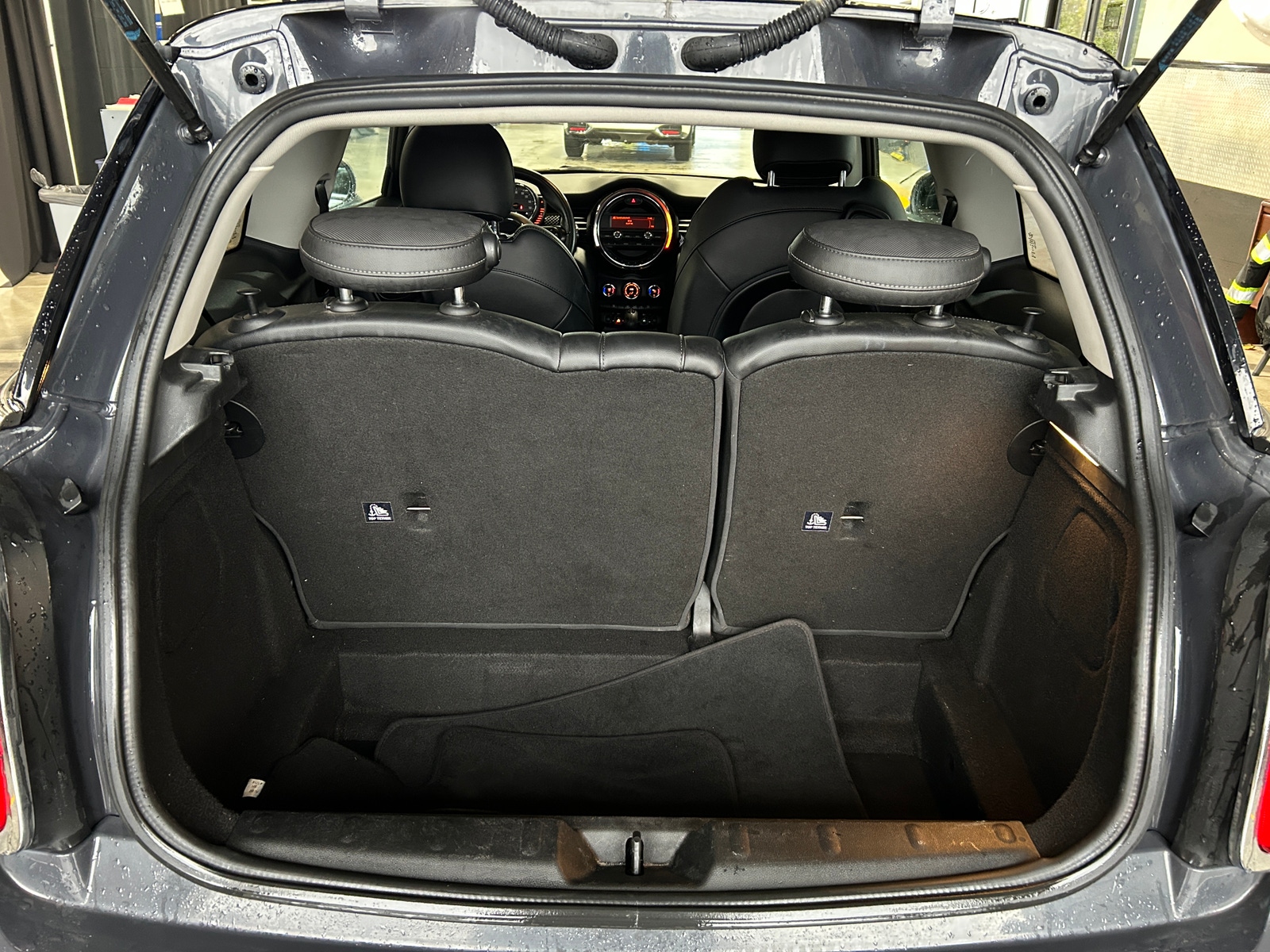 Thumbnail: 2015 MINI Cooper Hardtop - 6