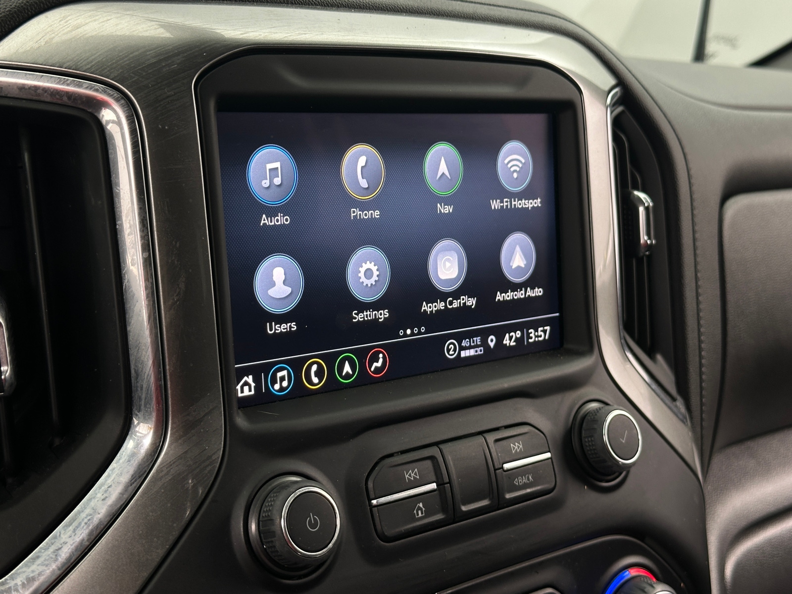 Thumbnail: 2022 Chevrolet Silverado 1500 - 3