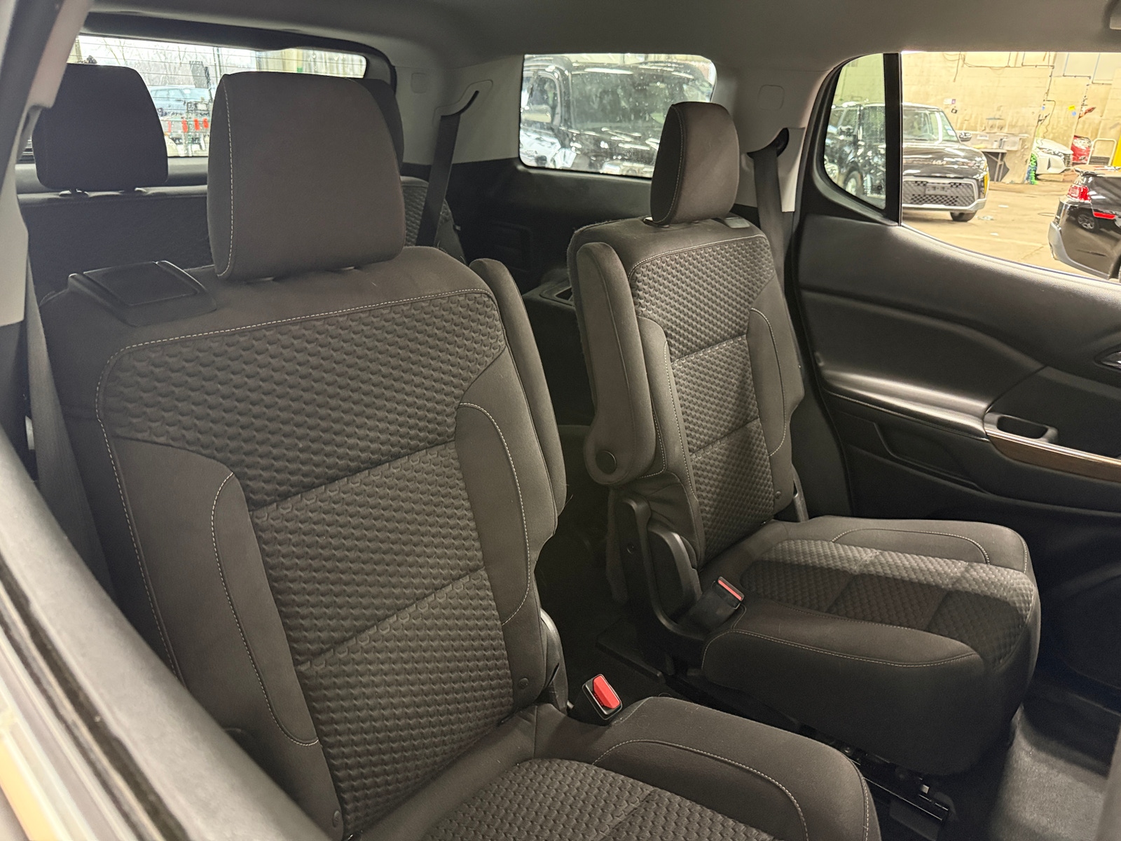 Thumbnail: 2017 GMC Acadia - 6