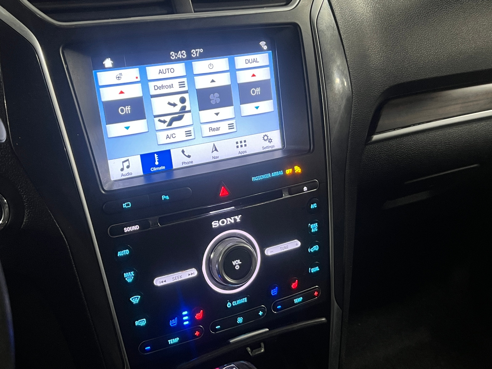 Thumbnail: 2018 Ford Explorer - 3